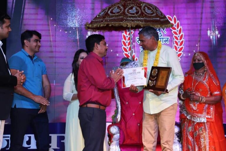 कला – संस्कृति, शिक्षा व खेल क्षेत्र की हस्तियों जयपुर रत्न सम्मान से नावाजी गयी