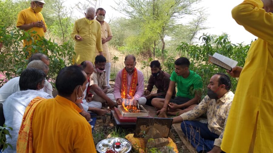 Gayatri family's Bhagirath effort begins for the lost dhund river will be revived