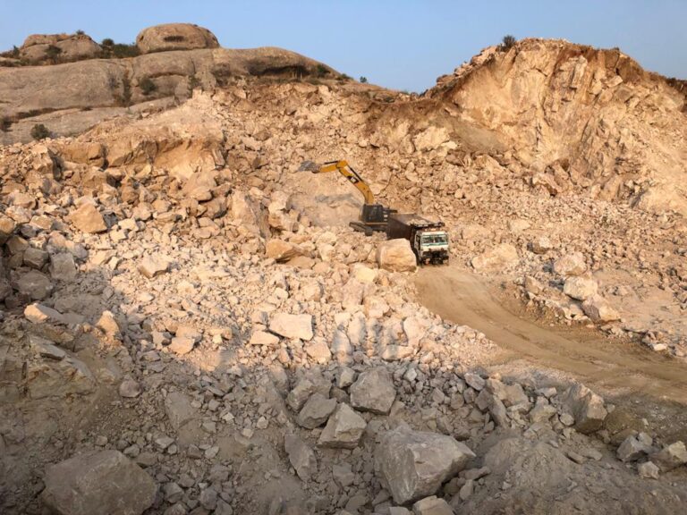 अवैद्य खनन की रोकथाम के लिए संबंधित विभागों की जिम्मेदारी तय, त्वरित कार्यवाही के निर्देश - मुख्य सचिव आर्य