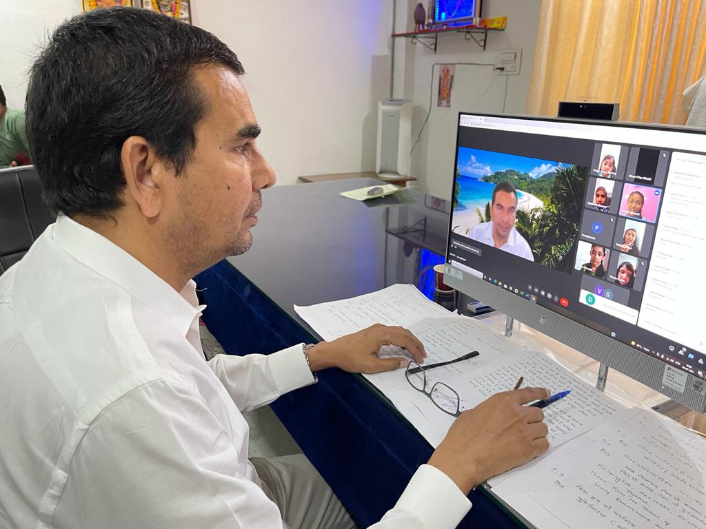 बच्चे जन्मदिन पर लगाएं पौधे, पेड़ काटने वालों की सूचना दें पुलिस को: पुष्पेंद्र भारद्वाज