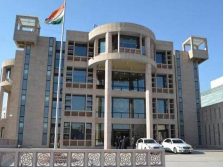 अफगानिस्तान : भारत ने कांधार से वापस बुलाए 50 राजनयिक और सुरक्षाकर्मी अफगानिस्तान