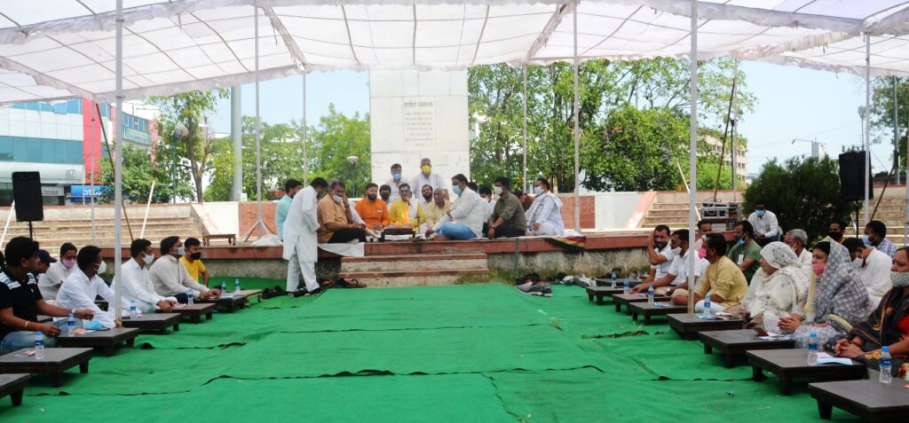 डॉ.महेश जोशी सर्मथकों ने किया केन्द्रीय मंत्री गजेन्द्र सिंह को सदबुद्वि के लिए महायज्ञ 2 mahesh 3