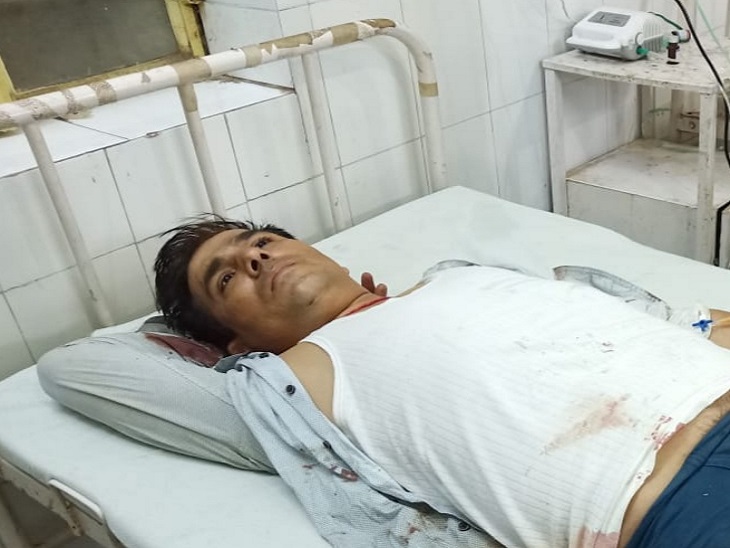 टीसी काटने पर नाराज छात्र ने प्रोफेसर पर चलाई गोली