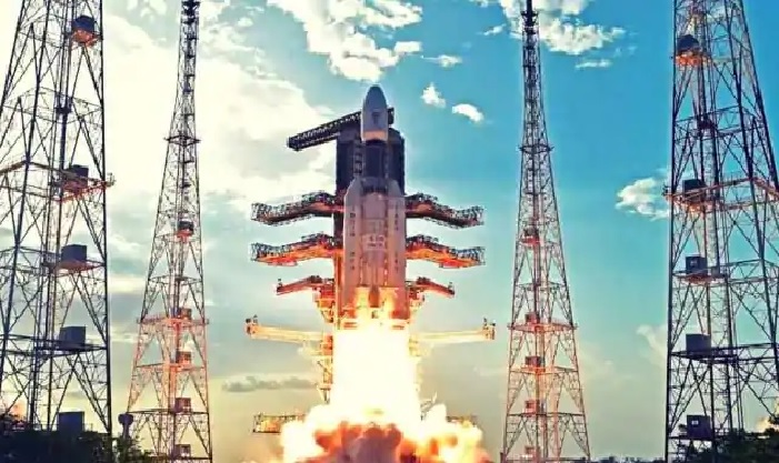 स्वतंत्रता दिवस से पहले इसरो देगा खुशखबरी 12 अगस्त को अंतरिक्ष में तैनात करेंगा भारत का निगहबान