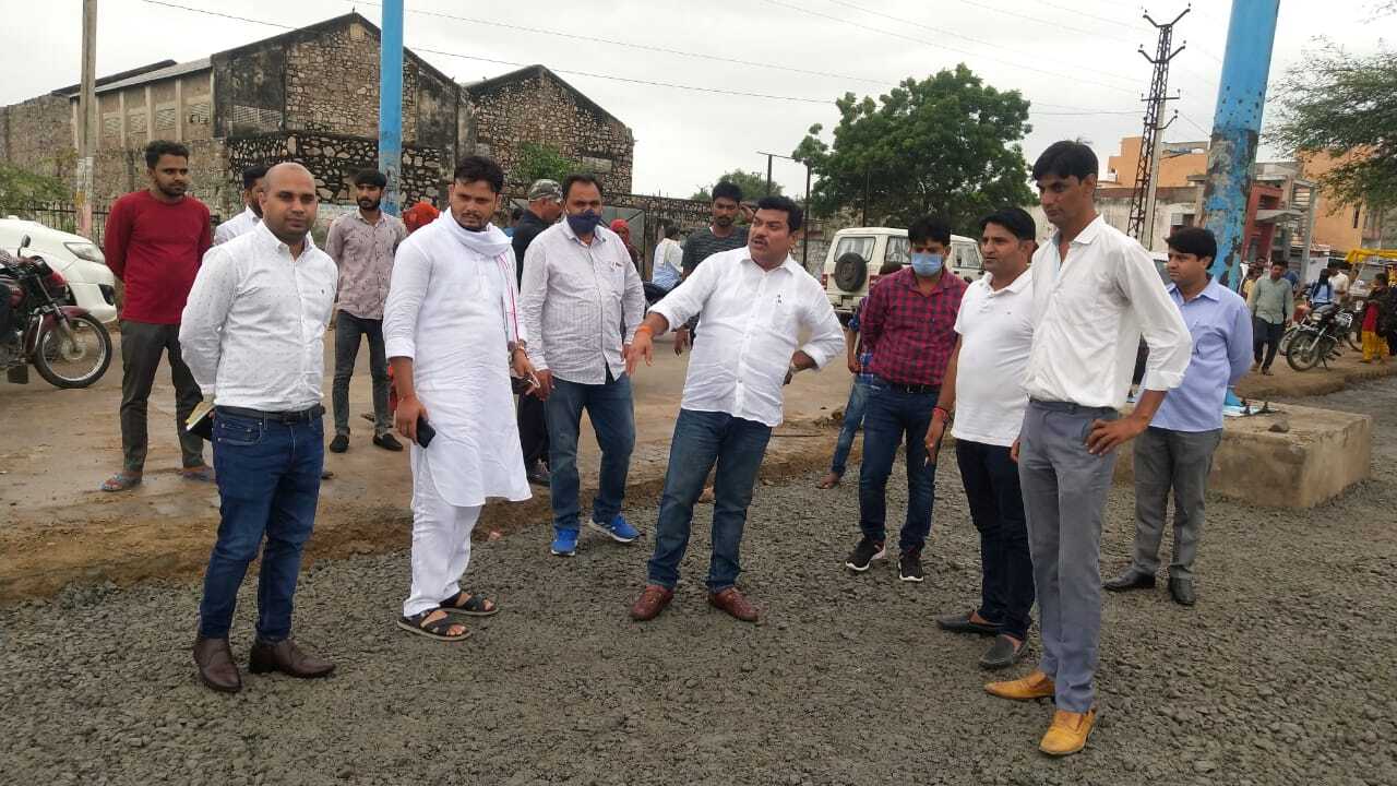 Chaksu MLA Solanki observed the development works | चाकसू विधायक सोलंकी ने किया विकास कार्यों का अवलोकन