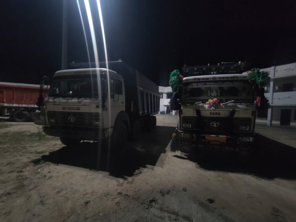 अवैध खनन और परिवहन के खिलाफ राज्यभर में कार्यवाही तेज, 48 से अधिक वाहन जब्त, करोड़ों रु. के जुर्माने के साथ ही पुलिस में एफआईआर दर्ज 3 प्रदेश भर में अवैध खनन व परिवहन के खिलाफ कार्रवाई तेज, 48 से अधिक वाहन जब्त, करोड़ों रुपये अर्थदंड सहित पुलिस में प्राथमिकी दर्ज