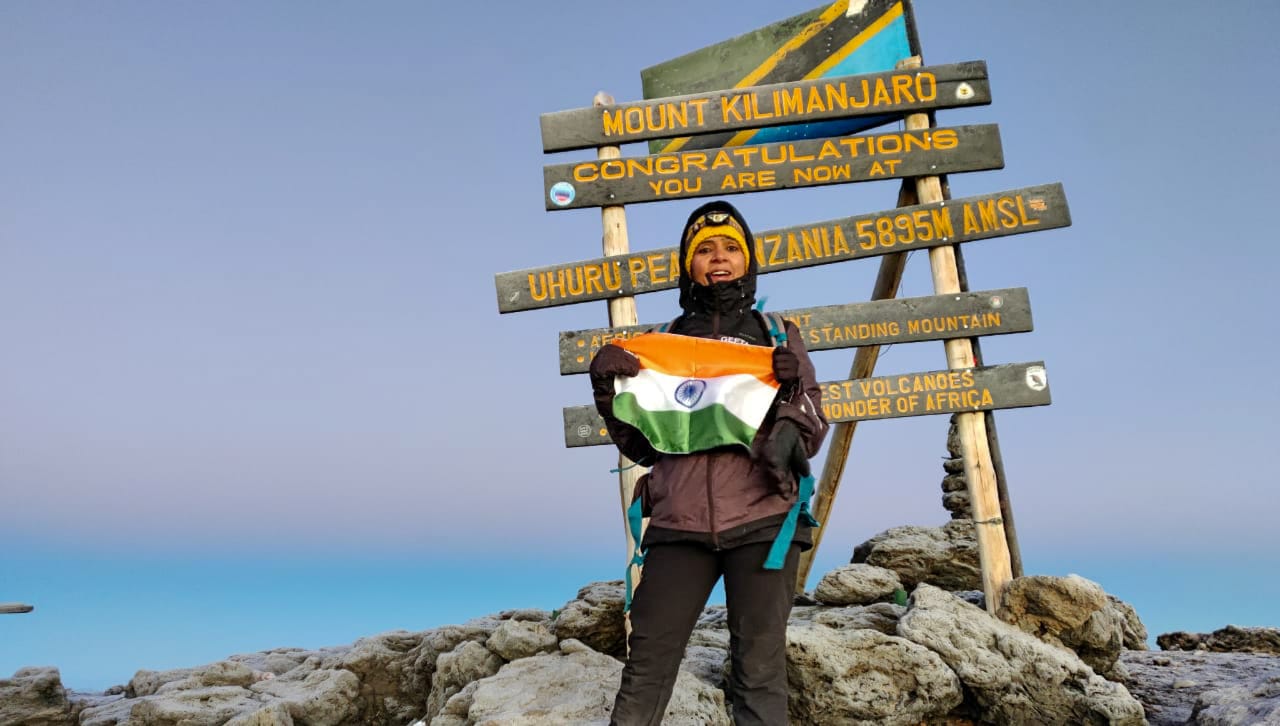 Beniwal congratulates mountaineer Geeta Samota on phone | बेनीवाल ने पर्वतारोही गीता सामोता को दी दूरभाष पर बधाई