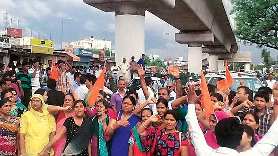 कोरोना से बचाव के मद्देनजर प्रदेश में भीड़-भाड़ वाले आयोजनों पर जारी रहेगी रोक