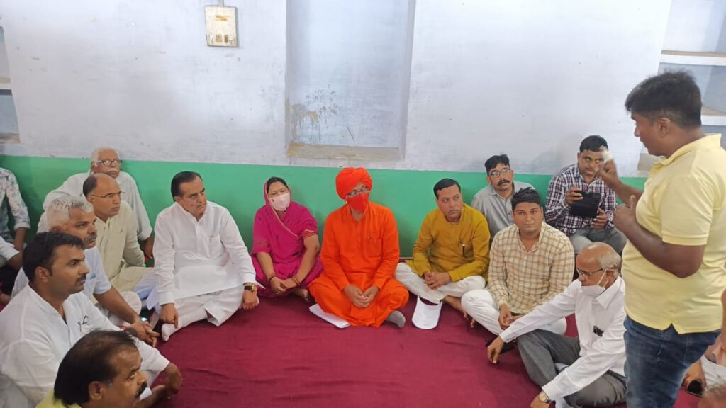 हिन्दुओं के पलायन प्रकरण की जांच को मालपुरा पहुंची तीन सदस्य भाजपा कमेटी | Three member BJP committee reached Malpura to investigate the migration of Hindus