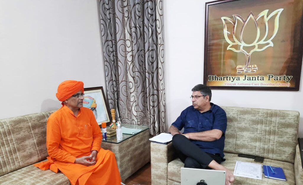 हिन्दुओं के पलायन प्रकरण की जांच को मालपुरा पहुंची तीन सदस्य भाजपा कमेटी | Three member BJP committee reached Malpura to investigate the migration of Hindus