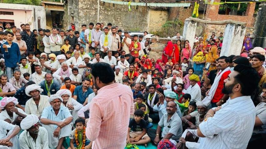 RLP संयोजक हनुमान बेनीवाल ने किया वल्लभनगर विधानसभा का दौरा 2 हनुमान बेनीवाल