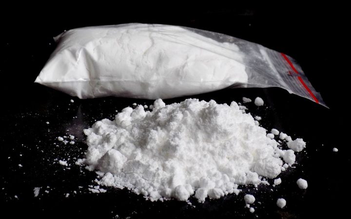 Heroin worth 125 crores brought from Iran hidden in a consignment of groundnut oil, DRI caught at Mumbai port | ईरान से मूंगफली के तेल की खेप में छिपाकर लाई 125 करोड़ की हेराेइन, मुंबई पोर्ट पर DRI ने पकड़ी