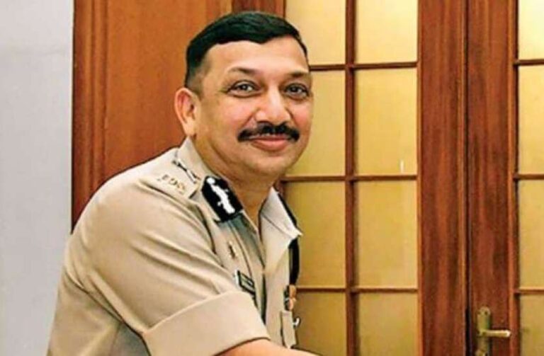 CBI डायरेक्टर सुबोध जायसवाल को मुंबई पुलिस का समन, 14 अक्टूबर को हाजिर होने को कहा