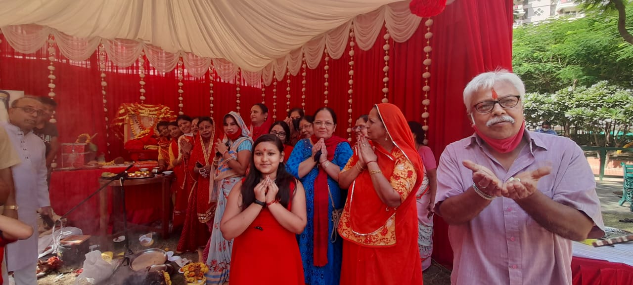 The nine-day Pancham Durga Navratri Festival 2021 was completed with pomp at Vrinda Garden Society. | वृंदा गार्डेन सोसाइटी में नौ दिवसीय पंचम दुर्गा नवरात्रि महोत्सव 2021 धूमधाम से सम्पन्न किया गया।