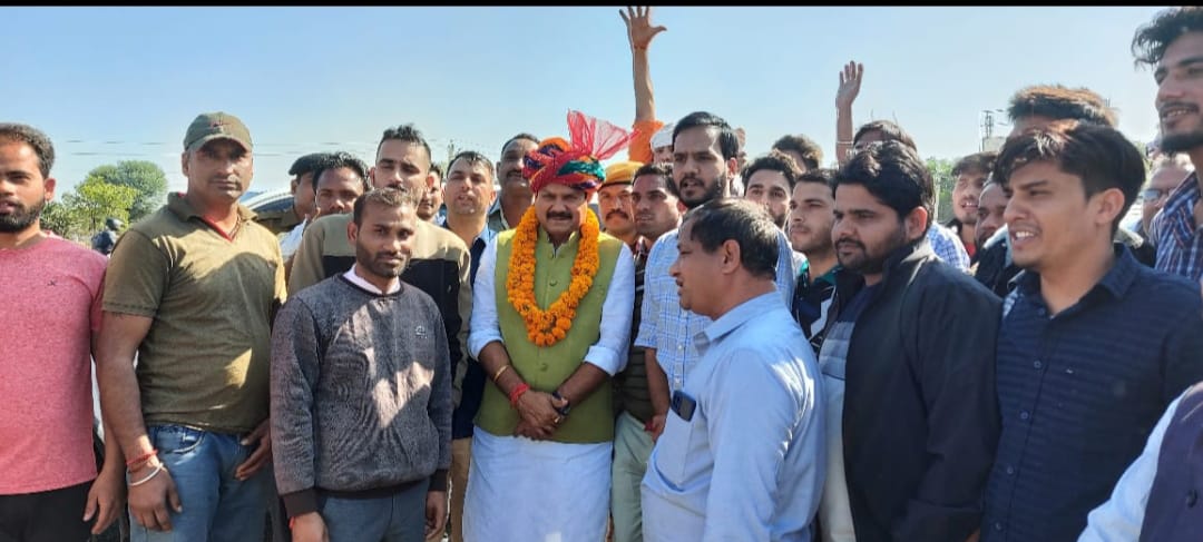 मुख्यमंत्री के सलाहकार डॉ. राजकुमार शर्मा का चौमूं में भव्य स्वागत