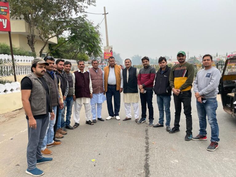 विप्र फाउंडेशन ने ग्राम बरसो में हरिओम शर्मा होमगार्ड का बिजली के करंट से आकस्मिक निधन पर जताया शोक