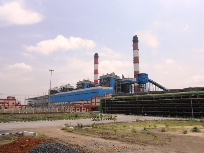 Power crisis may deepen again, power system crippled due to lack of coal | फिर गहरा सकता है बिजली संकट, कोयले की कमी से चरमराई विधुत व्यवस्था