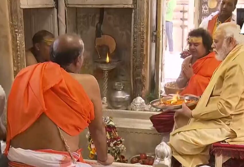 काशी विश्वनाथ कॉरिडोर की सौगात देकर बोले PM मोदी- अतीत के गौरव का एहसास कराएगा ये भव्य धाम 4 विश्वनाथ