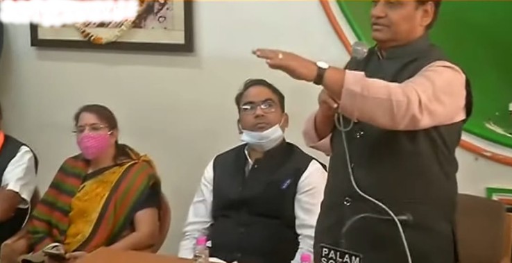 PCC की बैठक में ज्योति खंडेलवाल की मौजूदगी पर हंगामा, डोटासरा को भाषण बीच में रोकना पड़ा 2 PCC की बैठक में ज्योति खंडेलवाल की मौजूदगी पर हंगामा, डोटासरा को भाषण बीच में रोकना पड़ा