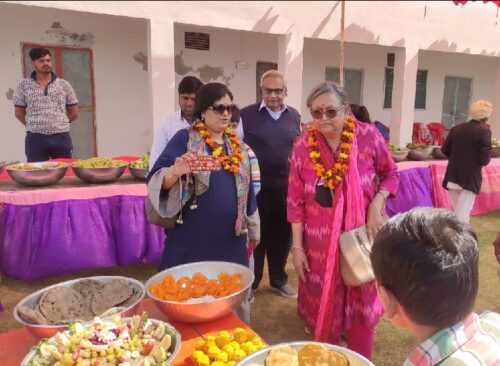 गायों को खिलाया काजू-बादाम, फ्रूट, इमरती सहित 56 भोग