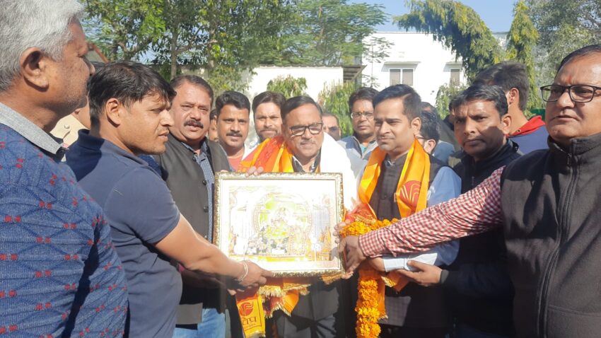 विप्र फाउंडेशन ने विप्र कल्याण बोर्ड गठन के लिए जलदाय मंत्री का किया अभिनंदन 1 WhatsApp Image 2022 02 11 at 11.42.52 e1644560091849