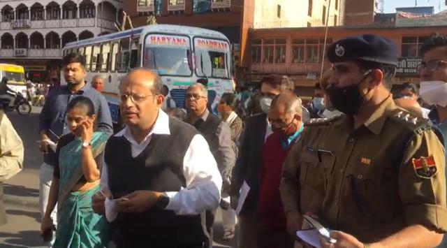 सिंधीकैम्प बस स्टैंड को भी पैसेन्जर फ्रेंडली बनाया जाएगा, अव्यवस्थाओं को दूर करने के लिए रोडवेज सीएमडी ने मौके पर पहुंच किया निरीक्षण 2 रोडवेज