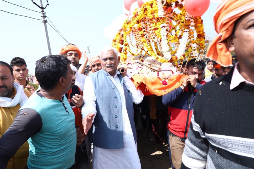 आत्ममुनि महाराज की कोटवन में अंत्येष्टि, झुंझुनूं से भी बड़ी संख्या में अंतिम दर्शन करने पहुंचे आत्ममुनि महाराज
