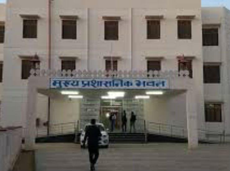 REET परीक्षा प्रकरण : प्रबोधक से जिला शिक्षा अधिकारी तक जांच के दायरे में, पांच को किया सस्पेंड