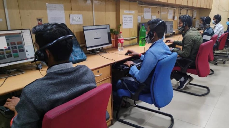 यूक्रेन में फंसे भारतीयों की केंद्र सरकार ने ली सुध, बनाए कंट्रोल रूम