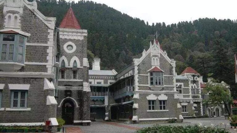 उत्तराखंड हाईकोर्ट का बड़ा फैसला : रेप पीड़िता को 8 महीने का गर्भ गिराने का अधिकार