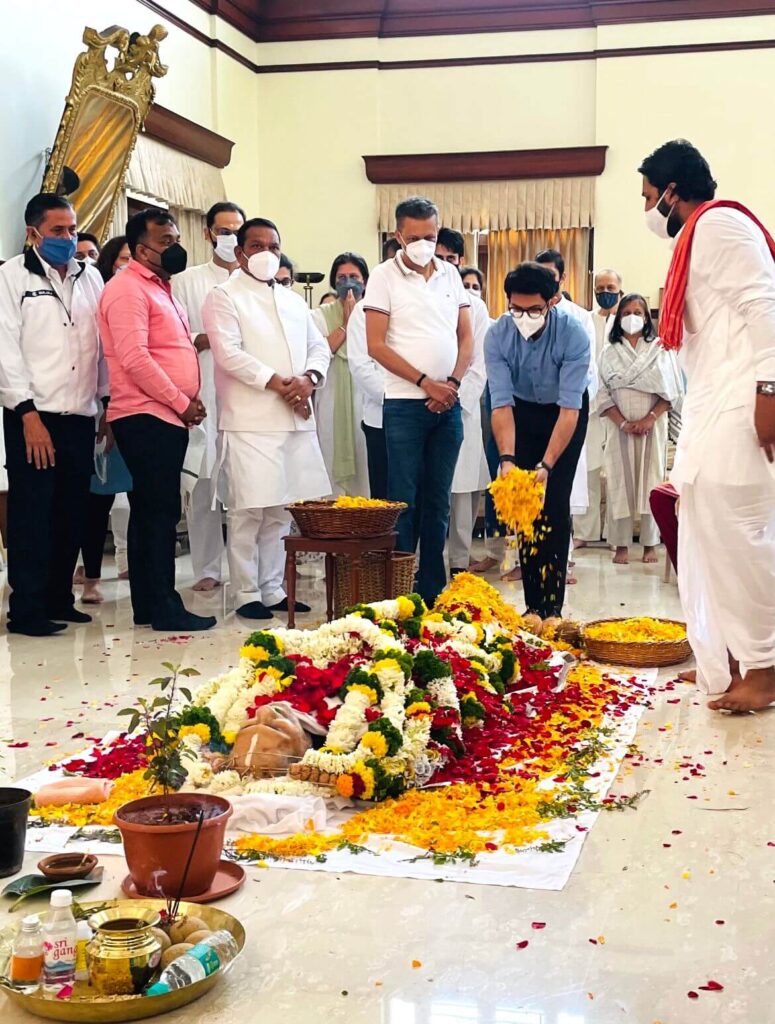 राहुल बजाज पंचतत्व में विलीन, राजकीय सम्मान के साथ हुआ अंतिम संस्कार 3 राहुल बजाज