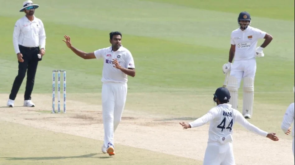 बेंगलुरु टेस्ट में टीम इंडिया ने तीसरे दिन ही श्रीलंका को पटका