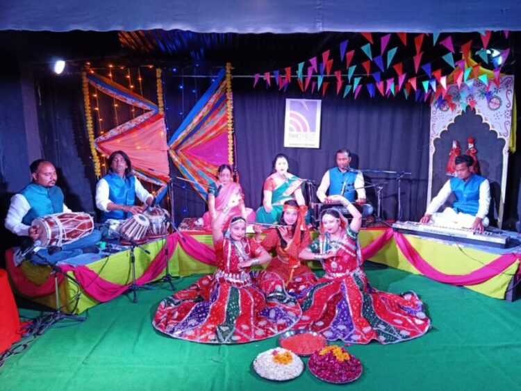 नेट-थियेट के संग फागुन के रंग : रंग रंगीलो फागण आयो, चहूॅं दिस गहरो आनंद छायो