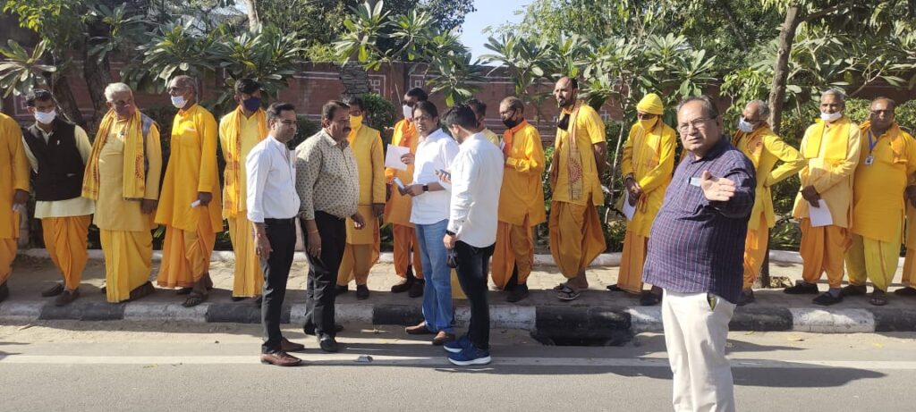 विप्र फाउंडेशन के सागवाड़ा से आए 300 सदस्यों का जयपुर में स्वागत 3 विप्र फाउंडेशन के सागवाड़ा से आए 300 सदस्यों का जयपुर में स्वागत