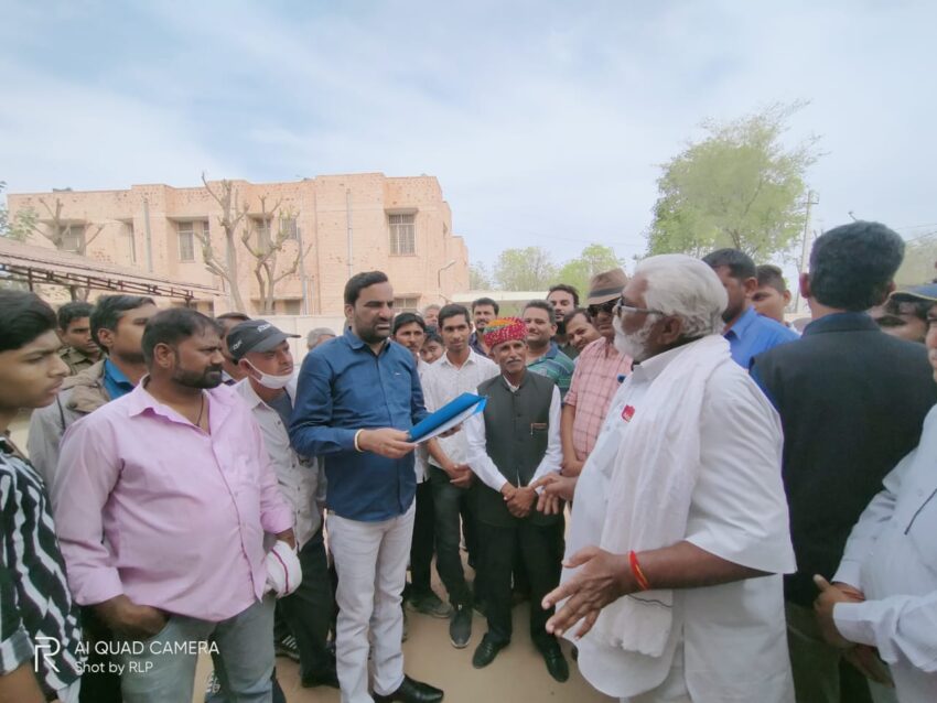 नागौर सांसद बेनीवाल ने की जनसुनवाई, कई मामलो में अधिकारियों को दूरभाष पर दिए निर्देश