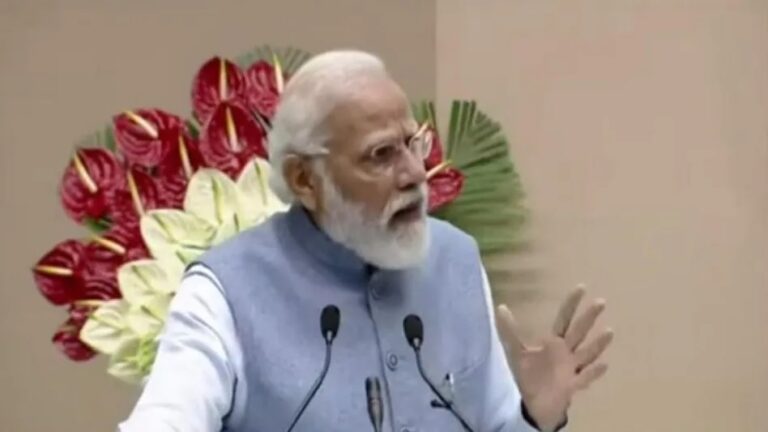 मोदी सरकार का कर्मचारियों को बड़ा तोहफा, DA में 3% बढ़ोतरी का ऐलान