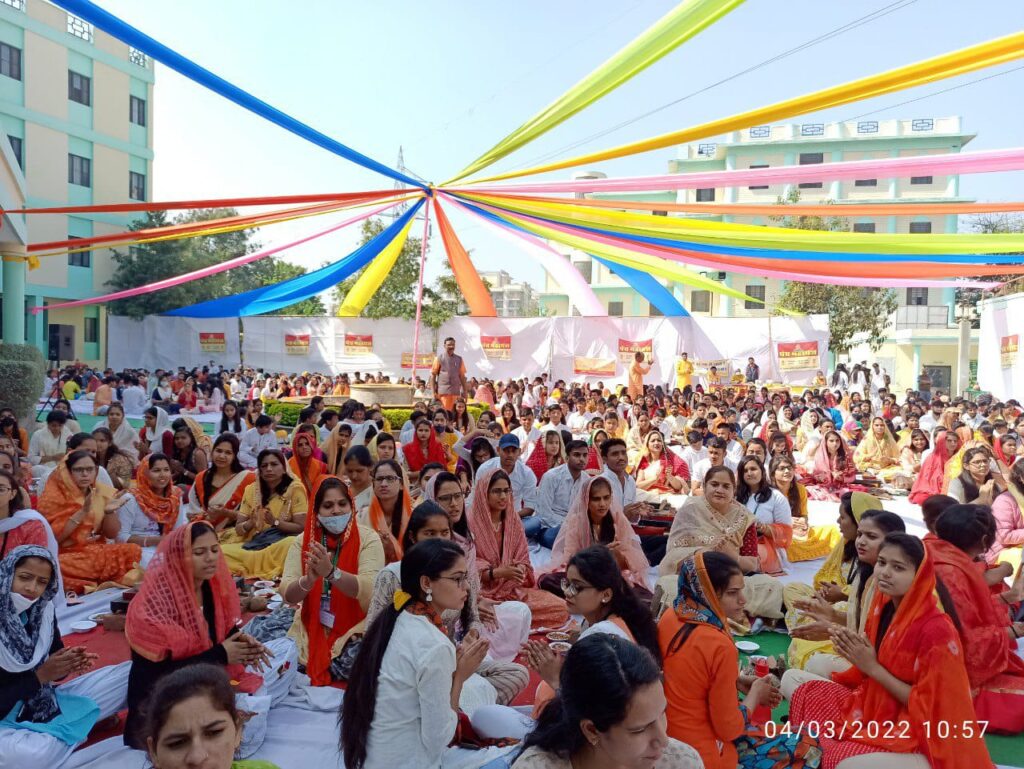 एमजेआरपी यूनिवर्सिटी में 51 कुंडीय महायज्ञ में दीं 51 हजार आहुतियां 2 WhatsApp Image 2022 03 05 at 4.20.10 PM