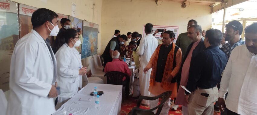 गोविन्द देवजी मंदिर में लगा फ्री मेडिकल चैक-अप कैम्प