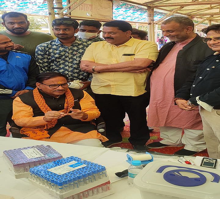 गोविन्द देवजी मंदिर में लगा फ्री मेडिकल चैक-अप कैम्प 2 गोविन्द देवजी मंदिर में लगा फ्री मेडिकल चैक-अप कैम्प