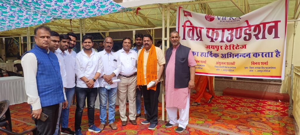 गोविन्द देवजी मंदिर में लगा फ्री मेडिकल चैक-अप कैम्प 4 गोविन्द देवजी मंदिर में लगा फ्री मेडिकल चैक-अप कैम्प
