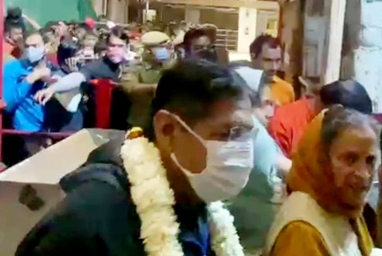 UPSC चेयरमैन ने मेहंदीपुर बालाजी में लगाई ढोक