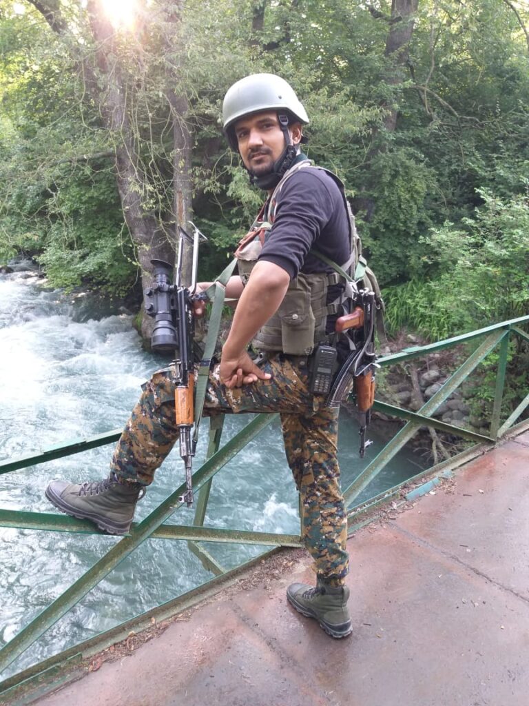 पुलवामा हमले का बदला लेने वाले 'नायक' को सेना मेडल 2 whatsapp image 2022 03 05 at 114802 am 1646467523