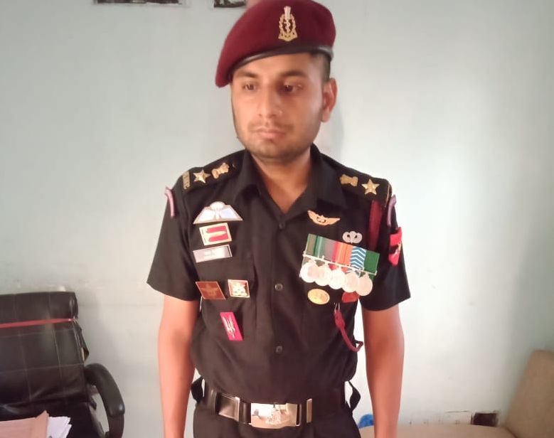 मिलिट्री इंटेलीजेंस ने पकड़ा फर्जी लेफ्टीनेंट कर्नल, घर पर मिले सेना के सारे कागज
