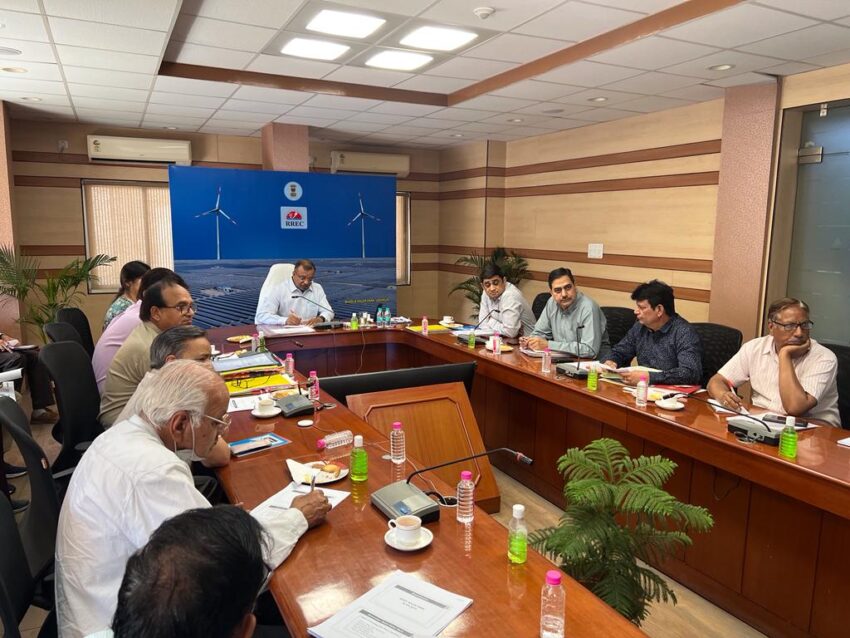 65 करोड़ के कर पूर्व लाभ के साथ अक्षय ऊर्जा निगम ने लाभदायकता का रचा नया इतिहास, नवीकरणीय ऊर्जा में राजस्थान समूचे देश में अग्रणी-ACS एनर्जी डॉ. अग्रवाल