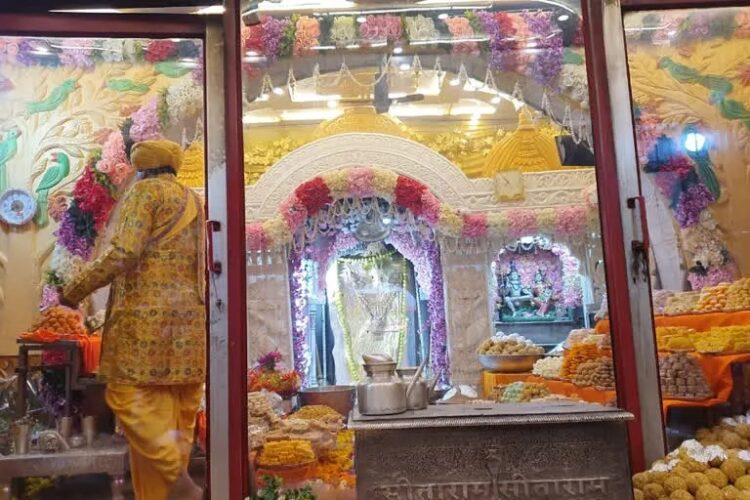मेंहदीपुर बालाजी का 501 किलो पंचामृत से महाभिषेक, 301 किलो चूरमा का लगा भोग
