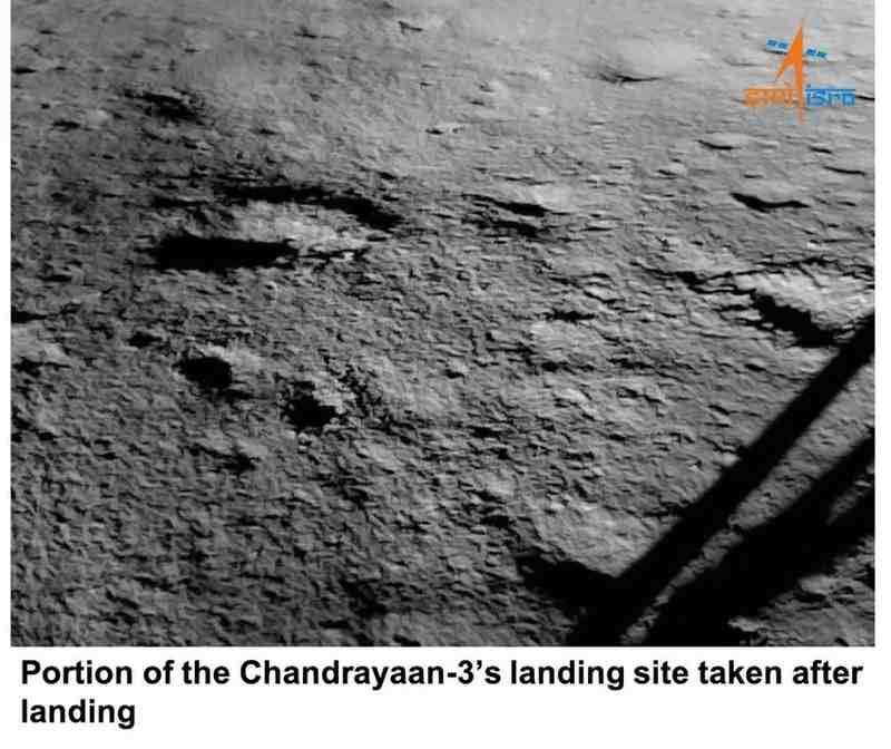 भारत ने रचा इतिहास: बना चांद के दक्षिण ध्रुव पर उतरने वाला पहला देश